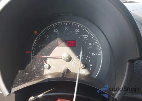 2006 Volkswagen New Beetle 2.5 из США, поврежденный, VIN 3VWPW31C86M401029